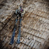 Longues boucles grenat