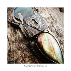 Pendentif coffre "Paix céleste"