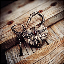 Pendentif "Libéré par l'amour"