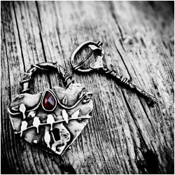 Pendentif "Libéré par l'amour"