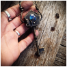 Pendentif "Le refuge du messager"