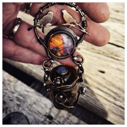 Pendentif "Et la lumière fut"