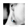 Boucles longues,  opale bleue